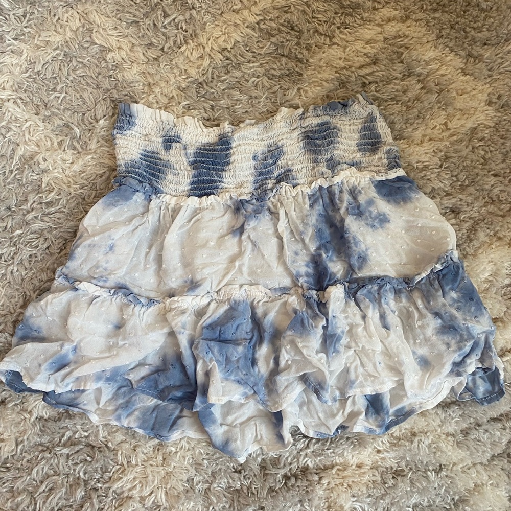 Blue tie-dye flowy skirt💙 size: small!!